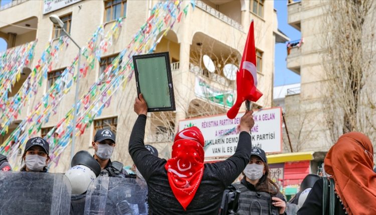 تحرش واعتداء جنسي.. تقرير يكشف جرائم حزب العمال الإرهابي بحق النساء