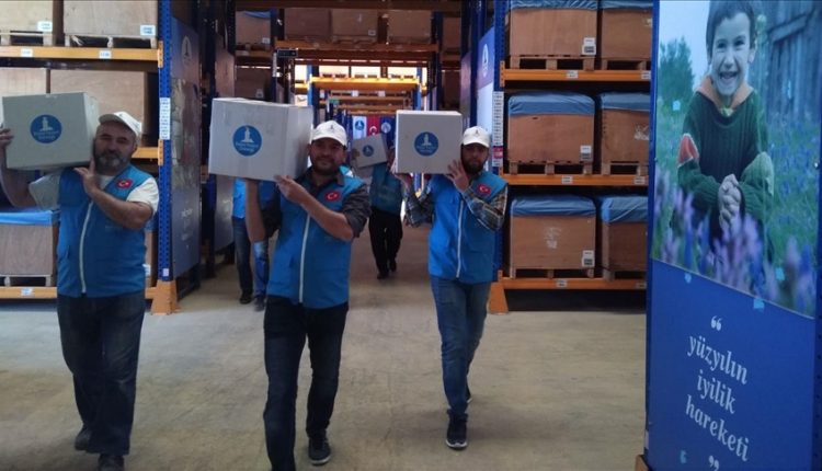 جمعية "صدقة طاشي" التركية تساعد النازحين السوريين في لبنان