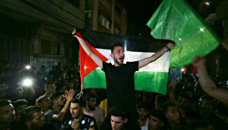 آلاف الفلسطينيين يحتفلون بالمقاومة.. غزة انتصرت!