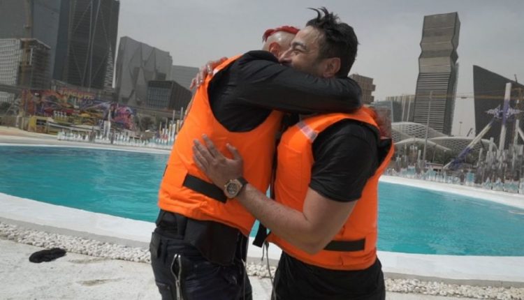 حمادة هلال ضحية في برنامج المقالب