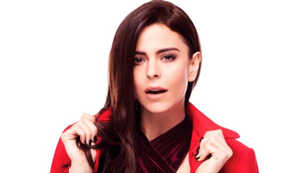 مغنية تركية شهير تهاجم مراد بوز: أخذ أغنيتي 7