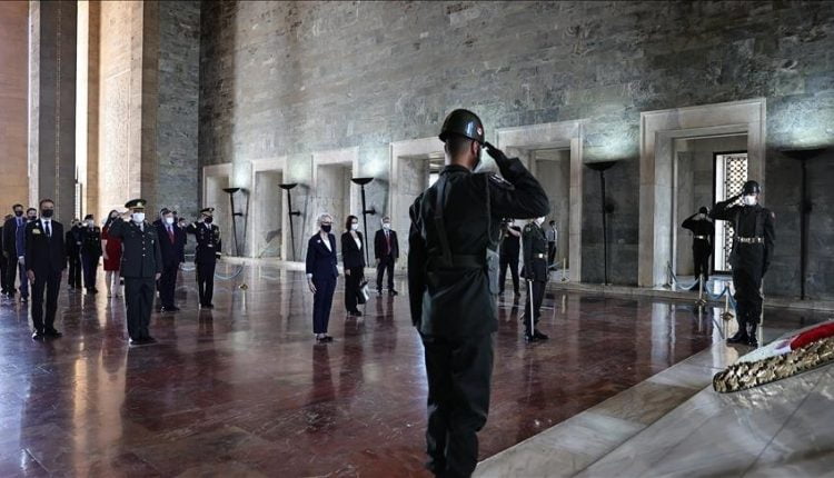 ويندي شيرمان