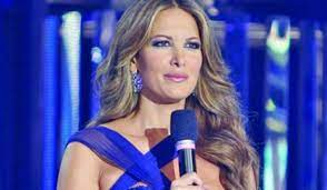 هكذا أصبح شكل دينا عازار ملكة جمال لبنان بعيد ميلادها الـ49! (صورة)