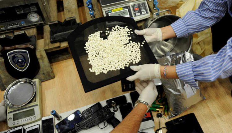 ضبط كميات كبيرة من الكبتاغون في طريقها إلى السعودية