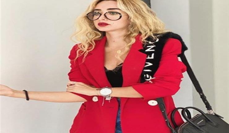 هنا الزاهد تطمئن متابعيها على الحالة الصحية لوالدتها