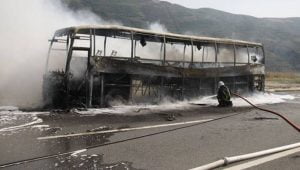 نجاة ٢٥ شخصًا من حريق مروع في حافلة ببورصة