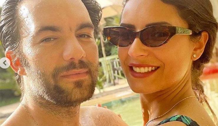 شريف رمزي وزوجته المعتزلة في "حمام السباحة"