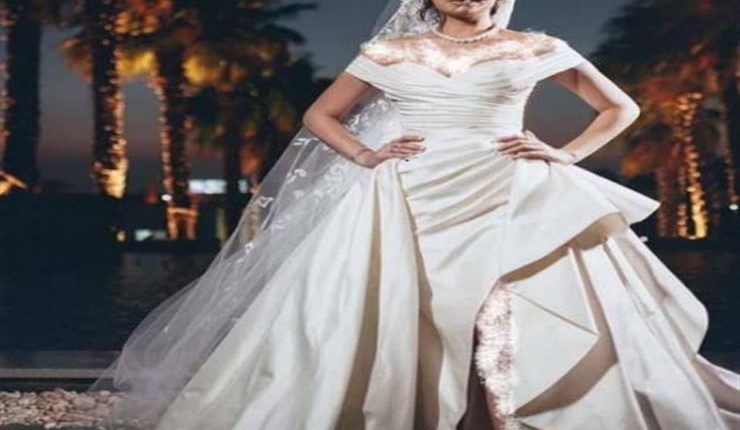 قبلات ورقص.. هاجر أحمد تشعل حفل زفافها