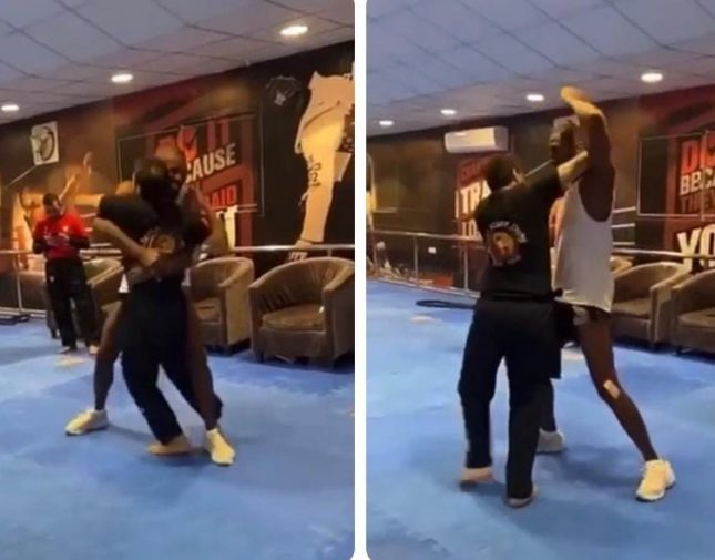 بالفيديو.. حارس النصر ” وليد عبد الله” يتحدى مدرب فنون قتالية 1