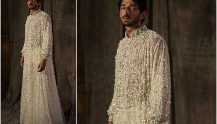 مصمم أزياء لبناني