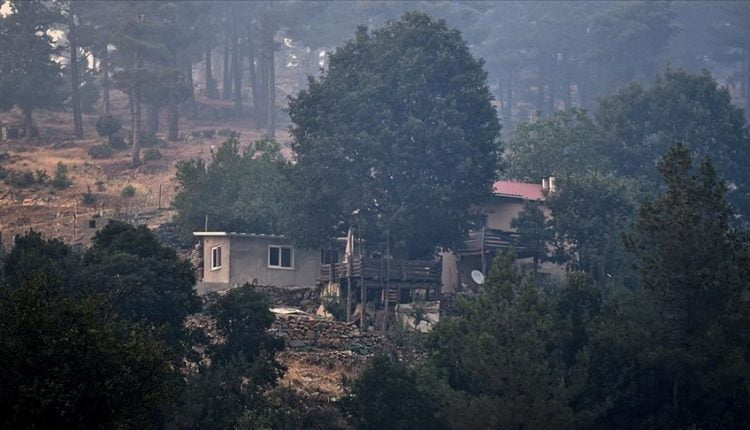 تركيا تعلن السيطرة على حرائق مرسين وهطاي