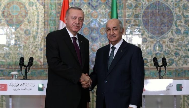 الرئيس أردوغان يبحث مع نظيره الجزائري قضايا المنطقة