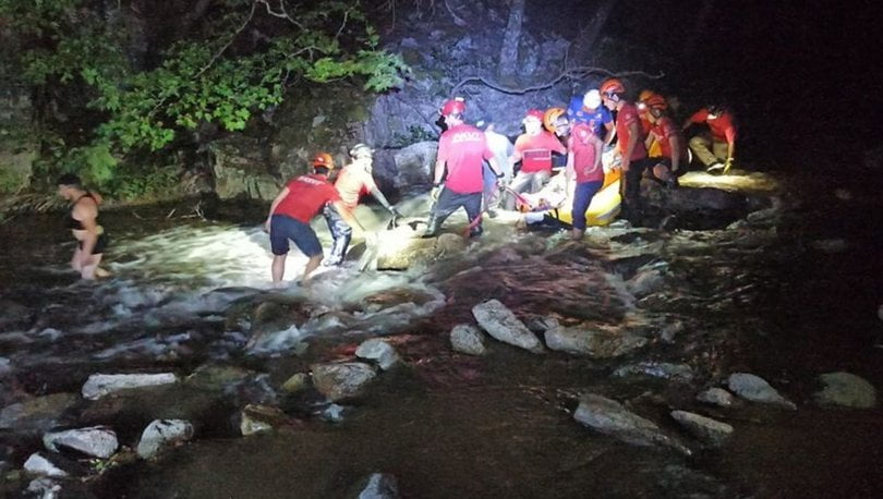 إنقاذ محامي علق بين الصخور في بورصة 5