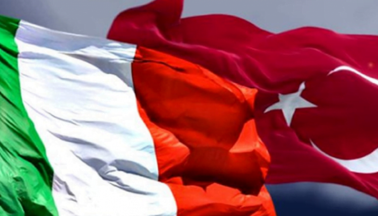 وزير الدفاع الإيطالي