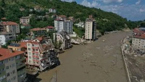 ارتفاع عدد ضحايا كارثة الفيضانات في مناطق البحر الأسود