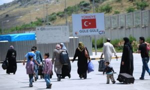العنصرية ضد اللاجئين السوريين في تركيا تغذيها المعارضة