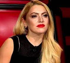 المغنية التركية هاديسا تحتفل بـ13 مليون بصورة