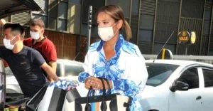 مقدمة برنامج مطبخ كنتي ديميت أكالين تعد مفاجأة لزملائها