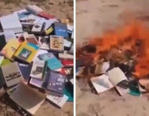 شاهد.. محاضر جامعي أفغاني يوثق إحراق جميع كتبه على الهواء بعد اتهام خطير موجه له من “طالبان”