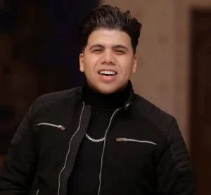 قرار مفاجئ بإيقاف المطرب المصري عمر كمال عن الغناء