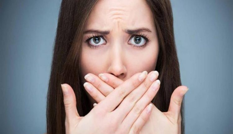 رائحة الفم الكريهة