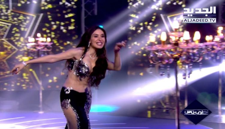 وصلة رقص جريئة لـ دينا