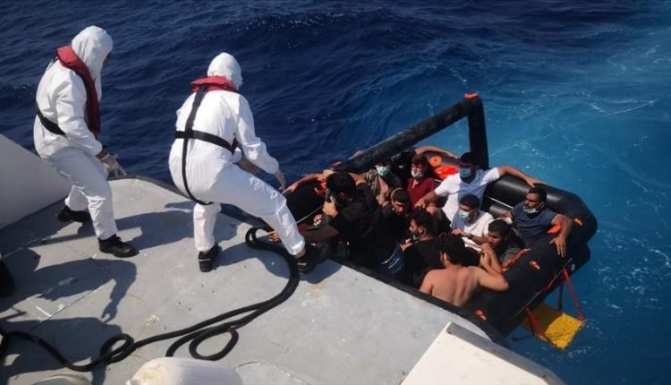 إنقاذ 48 طالب لجوء قبالة السواحل الغربية لتركيا
