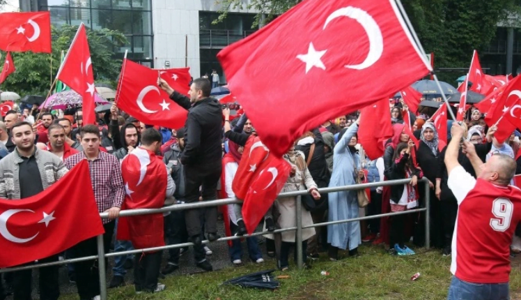 هل تنجح المعارضة بتأليب الأتراك على اللاجئين السوريين؟
