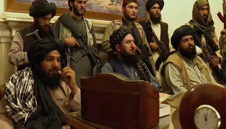 طالبان لن تطبق نظامًا ديموقراطيًّا.. ماذا عن أعضاء النظام السابق والمعتقلين السياسيين؟