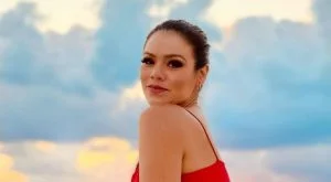 فيديو جديد للورديانا وهي تستمتع بالأجواء المشمسة