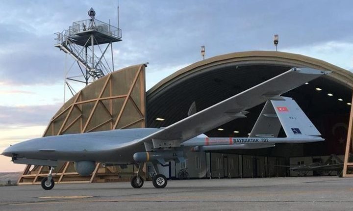 بعد الكشف عن المسيّرة التركية الجديدة.. العراق يطلب شراءها والإمارات تتصل بوزير الخارجية