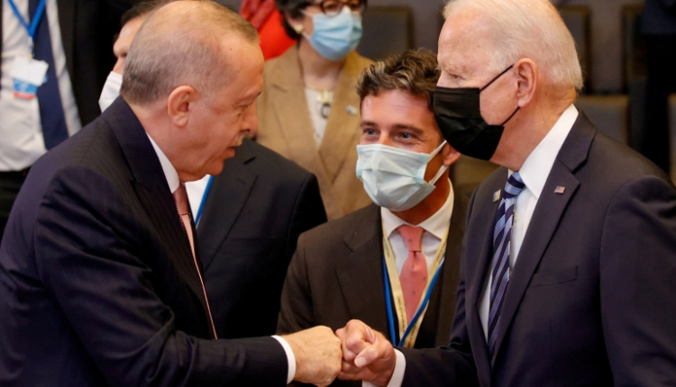 العلاقات الأمريكية التركية تعيش أسوأ مراحلها.. أردوغان: أمريكا ستدفع الثمن