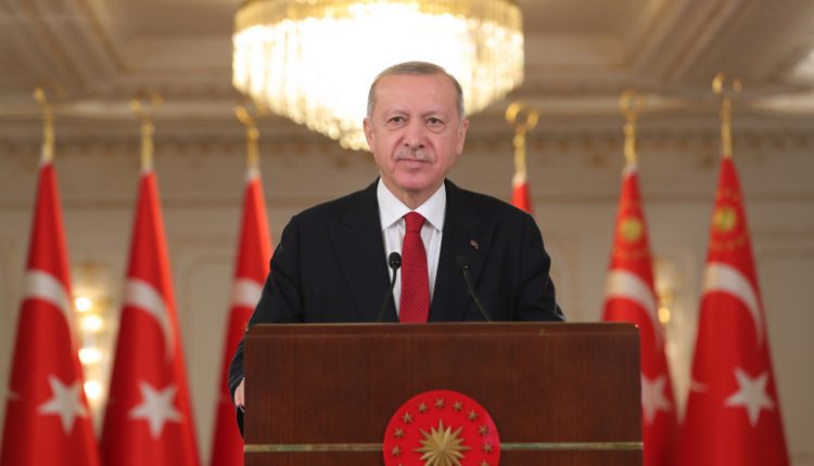 بلومبيرغ: هكذا يسعى أردوغان ليكون قائدا للعالم الإسلامي
