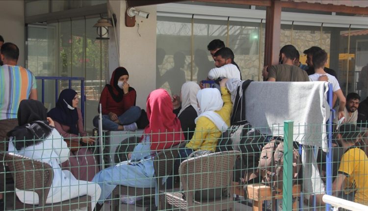 ضبط 48 مهاجرا غير نظامي غربي تركيا