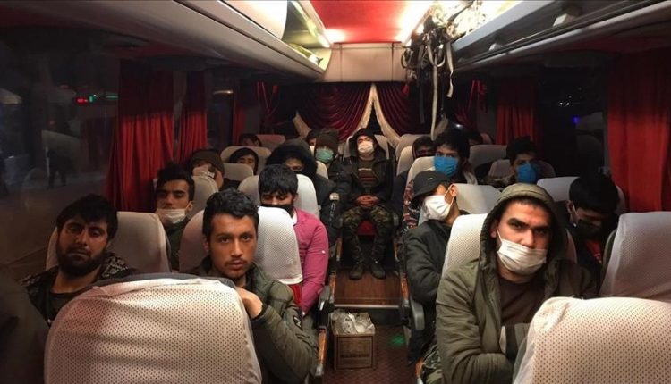 ضبط 25 مهاجرا غير نظامي في أنقرة