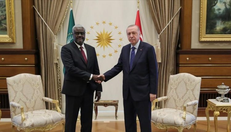 تحديد موعد القمة التركية الإفريقية المشتركة وأردوغان يلتقي رئيس مفوضية الاتحاد
