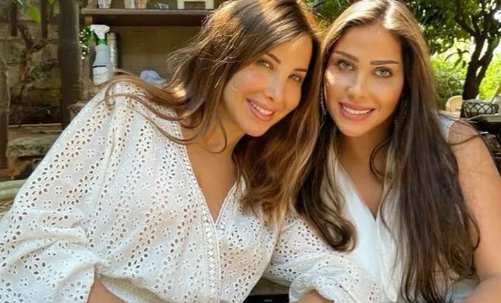 ظهور لنانسي عجرم مع شقيقتها