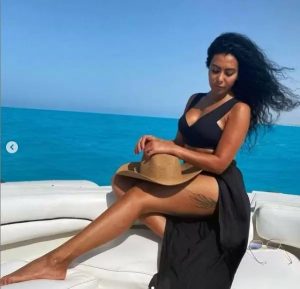 ميرهان حسين تحذف صورها الجريئة بعد الهجوم عليها! 3