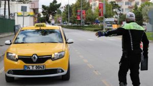 تفتيش سيارات الأجرة في جميع أنحاء تركيا