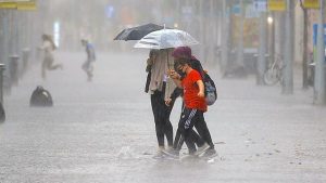 أمطار غزيرة ورياح في عدة مدن تركية اليوم