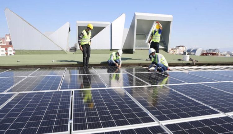 تركيا تستنجد بالطاقة النظيفة للتخفيف من الأعباء المالية