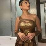 شوق الهادي تـُـثير الجدل مُـجددا.. بزي الهالوين 3