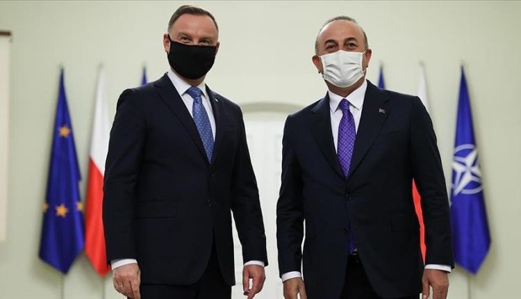 وزير يوناني يتحدث عن اتفاق بين تركيا واروبا وتشاووش أوغلو يواصل زيارة بولندا