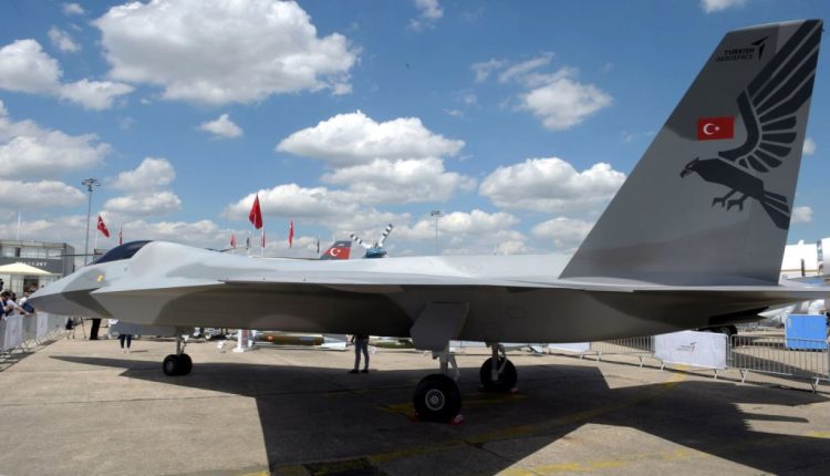تركيا تستعد لإطلاق "الطائر الحديدي"