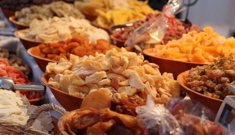 الفواكه المجففة