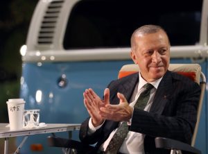 أردوغان: تقدم بنك "بي بي في إيه" الإسباني لشراء "جرانتي" يؤكد متانة الاقتصاد التركي