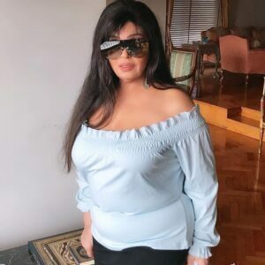 عن حجم ثروة فيفي عبده : لو وقفت على فلوسها تـطُول الهرم 35