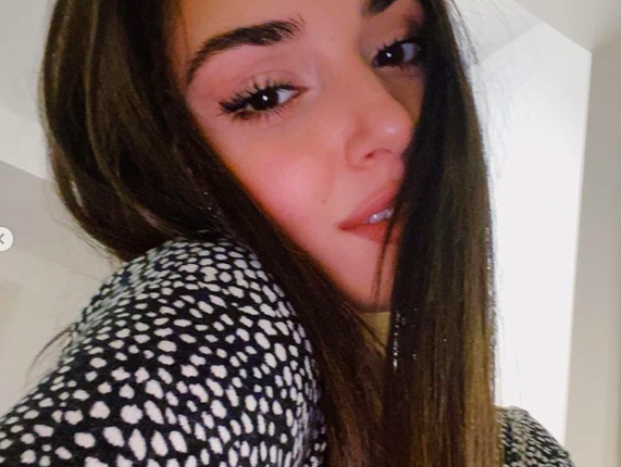 ظهور جديد لـ هاندا ارتشيل ببطن عاري "ًصور" 5