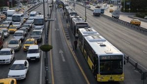 العدالة والتنمية التركي يمنع زيادة رسوم النقل العام في إسطنبول