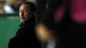 مدرب فريق بشيكتاش التركي يقدم استقالته